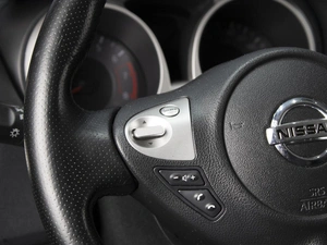 Внедорожник Nissan Juke 2012 года, 1050000 рублей, Омск