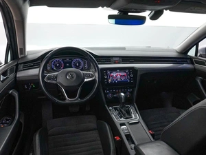 Седан Volkswagen Passat 2020 года, 2399046 рублей, Москва