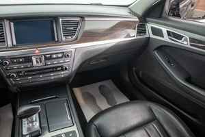 Седан Hyundai Genesis 2017 года, 1749000 рублей, Барнаул