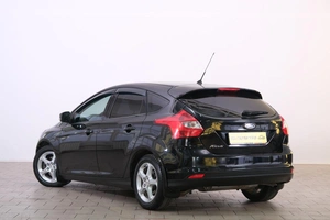 Хетчбэк Ford Focus 2011 года, 699000 рублей, Омск