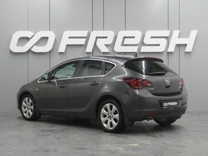 Хетчбэк Opel Astra 2012 года, 749000 рублей, Воронеж