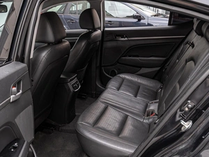 Седан Hyundai Elantra 2016 года, 1345000 рублей, Краснодар