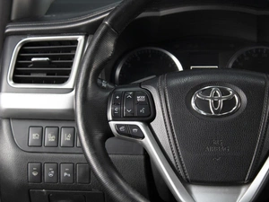 Внедорожник Toyota Highlander 2014 года, 3150000 рублей, Омск