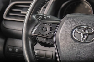 Седан Toyota Camry 2021 года, 3149000 рублей, Томск