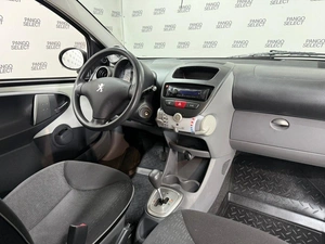 Хетчбэк Peugeot 107 2011 года, 435000 рублей, Красноярск