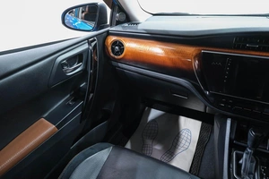 Хетчбэк Toyota Auris 2015 года, 1599000 рублей, Новокузнецк