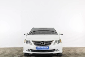 Седан Toyota Camry 2012 года, 1769000 рублей, Тюмень