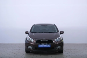 Хетчбэк Kia Ceed 2012 года, 949000 рублей, Омск
