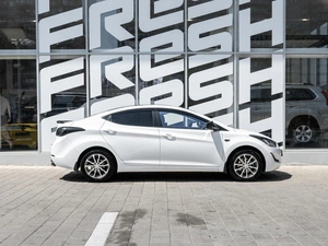 Седан Hyundai Elantra 2015 года, 1431000 рублей, Ставрополь