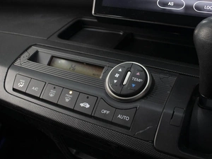 Минивэн Honda Freed 2011 года, 1010000 рублей, Омск