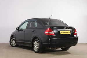 Хетчбэк Nissan Tiida Latio 2009 года, 689000 рублей, Новосибирск