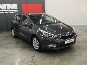 Хэтчбек Kia Ceed 2013 года, 1250000 рублей, Курск