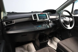 Минивэн Honda Freed 2015 года, 1179000 рублей, Новосибирск