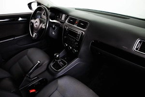 Седан Volkswagen Jetta 2013 года, 959000 рублей, Пермь