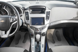 Седан Chevrolet Cruze 2011 года, 799000 рублей, Барнаул