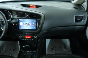 Хетчбэк Kia Ceed 2012 года, 949000 рублей, Омск