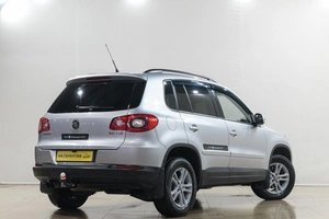 Внедорожник Volkswagen Tiguan 2011 года, 1229000 рублей, Новокузнецк