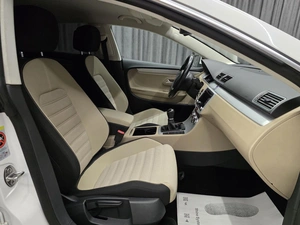 Седан Volkswagen Passat CC 2012 года, 1149000 рублей, Красноярск