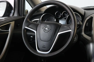 Универсал Opel Astra 2011 года, 769000 рублей, Омск