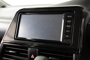 Минивэн Toyota Sienta 2018 года, 1589000 рублей, Красноярск