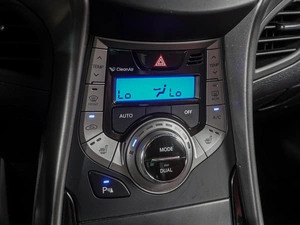 Седан Hyundai Elantra 2012 года, 1109000 рублей, Воронеж