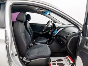 Седан Hyundai Solaris 2014 года, 1050000 рублей, Красноярск