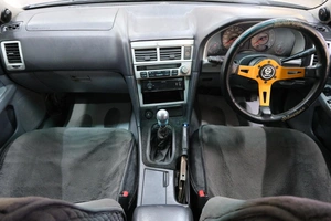 Седан Nissan Skyline 1988 года, 639000 рублей, Омск