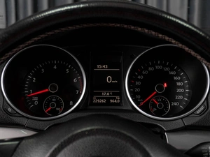 Хетчбэк Volkswagen Golf 2012 года, 719000 рублей, Тюмень