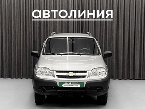 Внедорожник Chevrolet Niva 2014 года, 685000 рублей, Красноярск