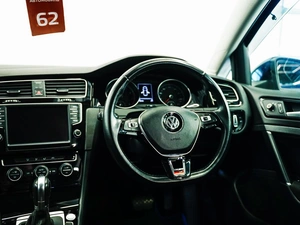 Универсал Volkswagen Golf 2015 года, 1400000 рублей, Красноярск