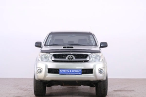 Пикап Toyota Hilux 2010 года, 2099000 рублей, Омск