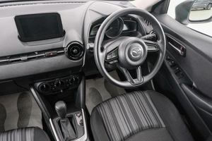 Хетчбэк Mazda Demio 2019 года, 1249000 рублей, Красноярск