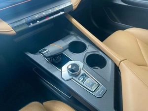 Лифтбек Changan UNI-V 2022 года, 2189000 рублей, Красноярск