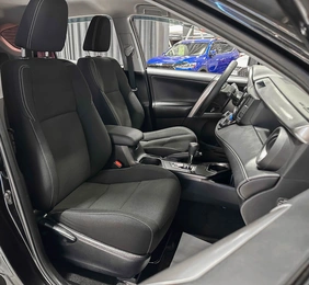 Внедорожник Toyota RAV4 2017 года, 2480000 рублей, Красноярск