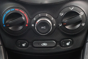 Хетчбэк Hyundai Solaris 2012 года, 639000 рублей, Омск