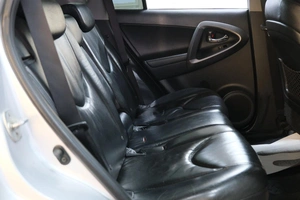 Внедорожник Toyota RAV4 2012 года, 1529000 рублей, Омск