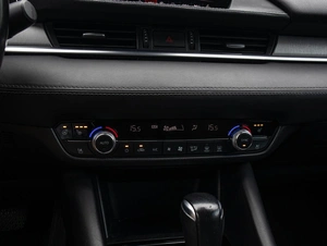 Седан Mazda 6 2018 года, 1930000 рублей, Большой Сочи