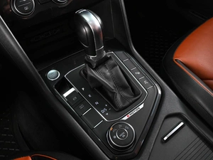 Внедорожник Volkswagen Tiguan 2017 года, 2790000 рублей, Аксай