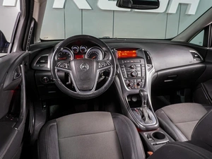 Универсал Opel Astra 2011 года, 899000 рублей, Воронеж