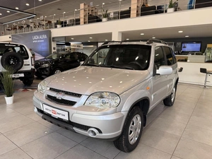 Внедорожник Chevrolet Niva 2010 года, 595000 рублей, Орёл