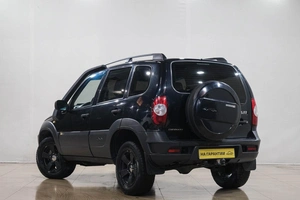 Внедорожник Chevrolet Niva 2017 года, 829000 рублей, Новокузнецк