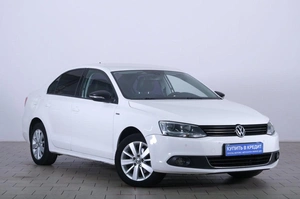 Седан Volkswagen Jetta 2013 года, 839000 рублей, Омск