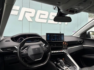 Внедорожник Peugeot 3008 2020 года, 1760000 рублей, Ижевск