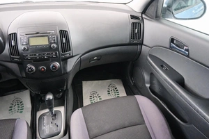 Хетчбэк Hyundai i30 2010 года, 849000 рублей, Красноярск