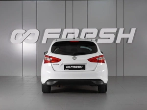 Хетчбэк Nissan Tiida 2015 года, 1069000 рублей, Красный Пахарь