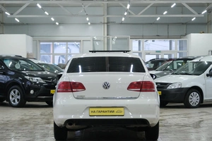 Седан Volkswagen Passat 2012 года, 1469000 рублей, Омск