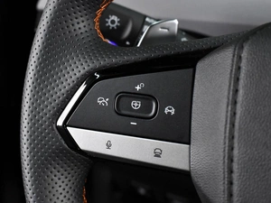 Лифтбек Changan UNI-V 2023 года, 2478000 рублей, Воронеж