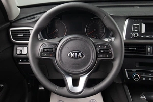 Седан Kia Optima 2016 года, 1699000 рублей, Оренбург