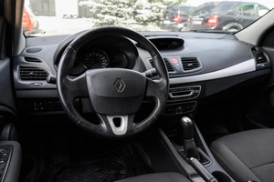 Седан Renault Fluence 2010 года, 539000 рублей, Ульяновск