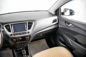 Седан Hyundai Solaris 2019 года, 1709000 рублей, Пермь